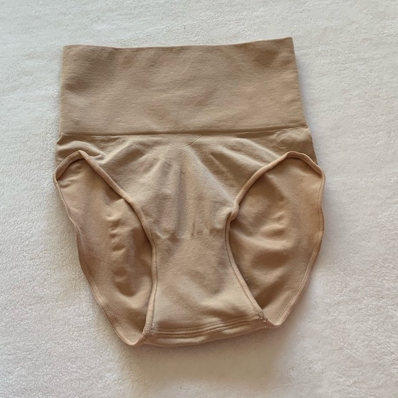 SKIMS Core Control Brief - Picture 3 of 6